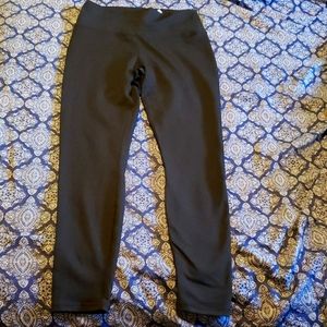 Black leggings 3/4 length